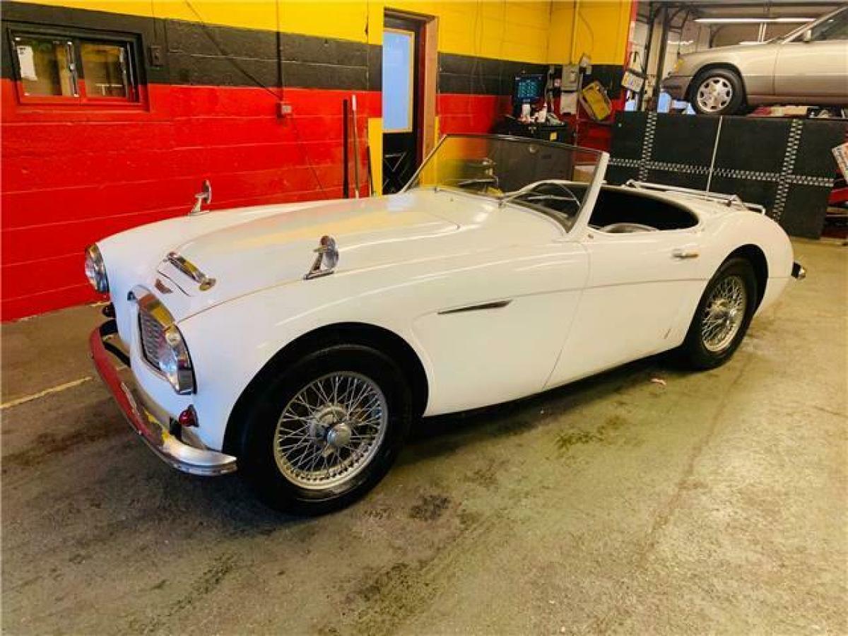 1960 Austin Healey 3000 MK I BN7 Roadster - photo 2