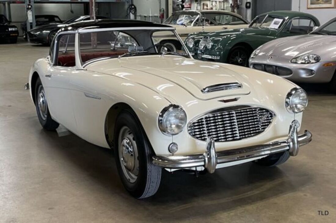 1960 Austin Healey 3000 MK1 BT7 2+2, White with 26947 Miles available now! 1960 Austin Healey 3000 MK1 BT7 2+2