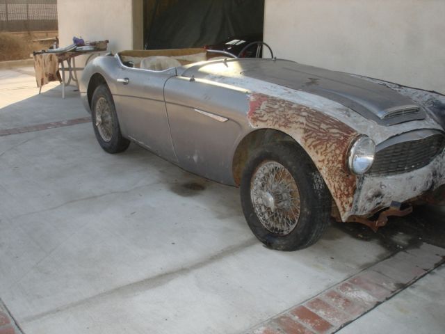 1960 Austin Healey 3000 WHITE