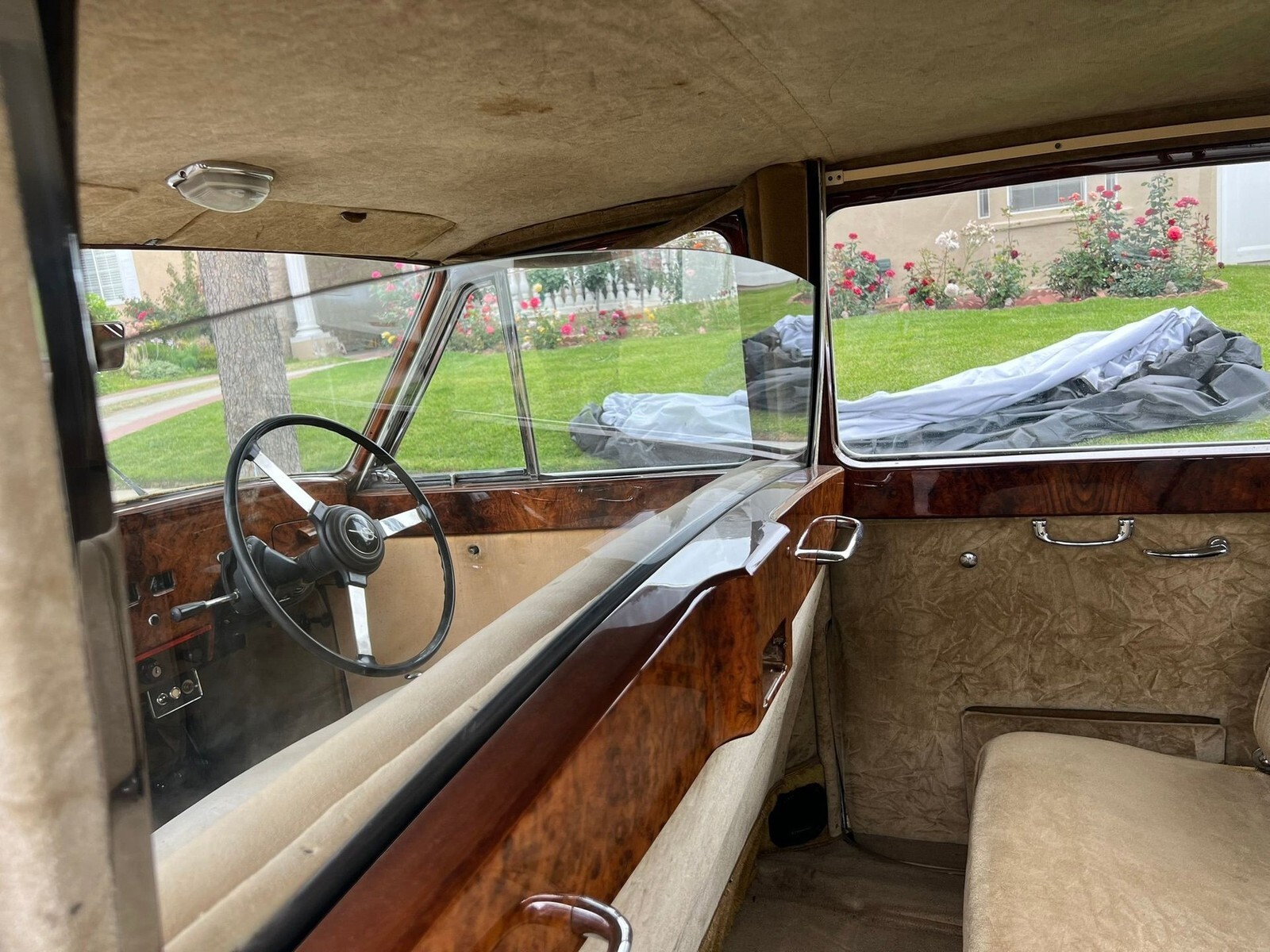 1960 Austin Princess Limo, Right-Hand Drive, Rare All-Aluminum Body, A/T - photo 10