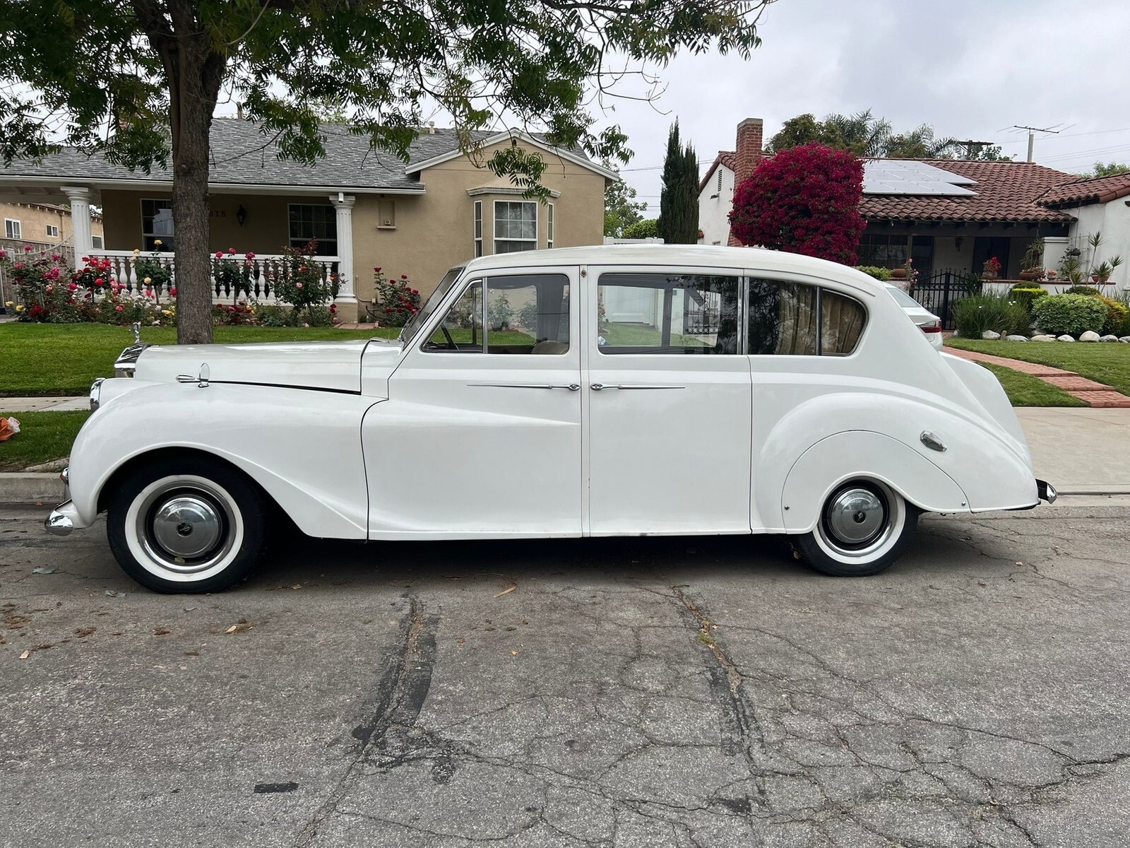 1960 Austin Princess Limo, Right-Hand Drive, Rare All-Aluminum Body, A/T - photo 6