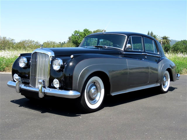 1960 Bentley S2 Silver Cloud II sister, Restored, Air Conditioning. Excellent 1960 Bentley S2