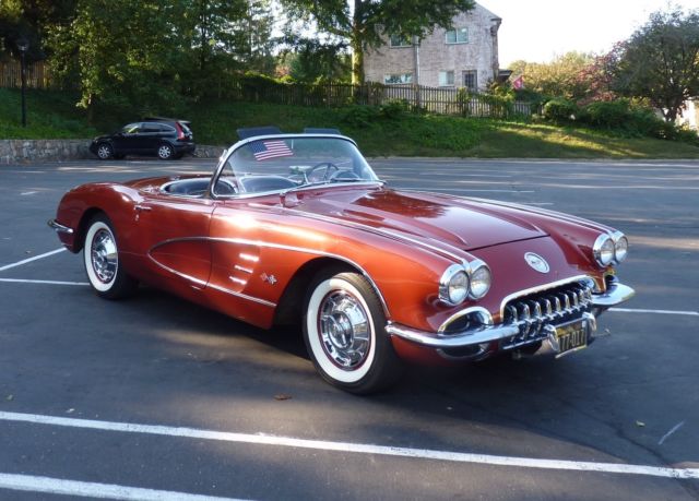 1960 Big Brakes Fuelie Honduras/Honduras #s matching 1960 Chevrolet Corvette Base Convertible 2-Door