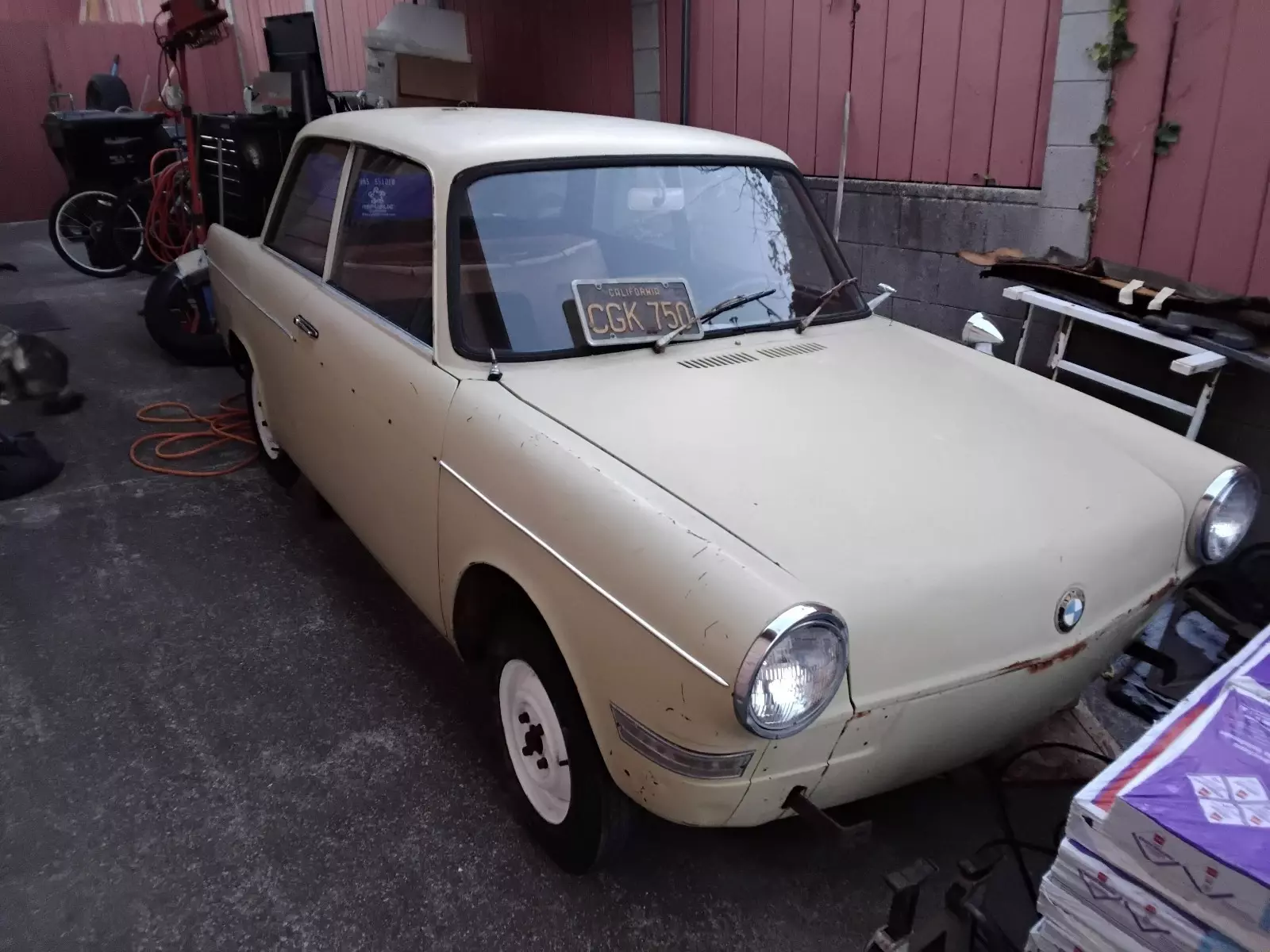 1960 BMW 700 Sedan Yellow 1960 BMW 700