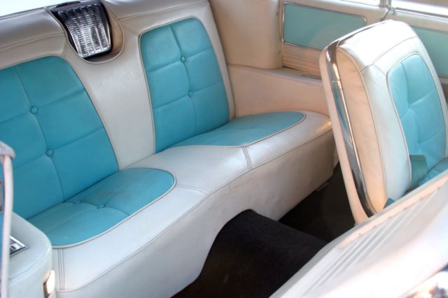 1960 Buick Electra 225 with bucket seat option - photo 4