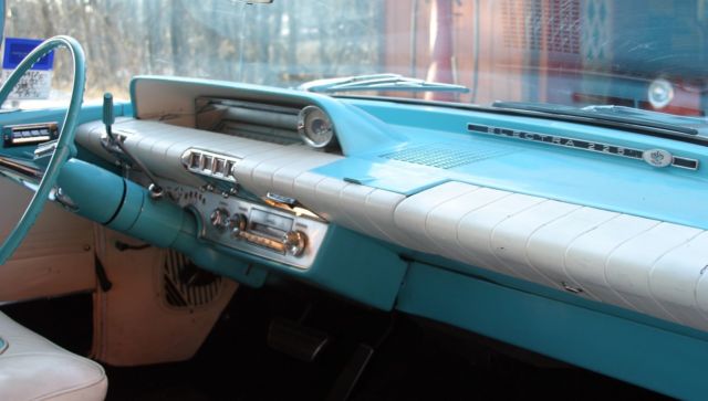 1960 Buick Electra 225 with bucket seat option - photo 5