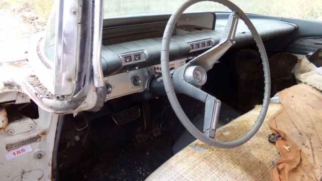 1960 Buick Invicta SEDAN ****NO RESERVE*** - photo 7