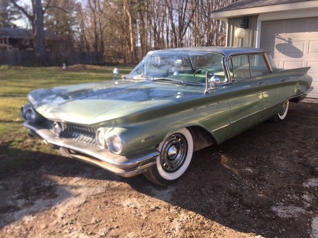 1960 BUICK INVICTA- WITH THE BIG WILDCAT MOTOR 445-NO RESREVE 1960 Buick Invicta