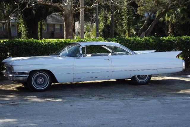 1960 Cadillac Coupe de Ville Excellent Condition PRICED TO SELL ! 1960 Cadillac DeVille Coupe deVille