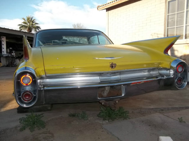 1960 Cadillac DeVille COUPE DEVILLE BUBBLE TOP GARAGE FIND LOW RESERVE - photo 4