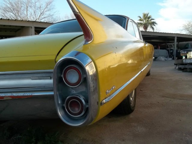1960 Cadillac DeVille COUPE DEVILLE BUBBLE TOP GARAGE FIND LOW RESERVE - photo 6