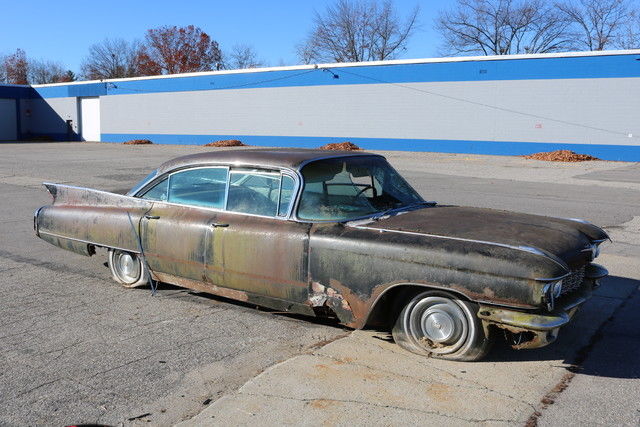 1960 Cadillac DeVille Sedan Parts Car Engine Trans Glass Chrome - photo 10