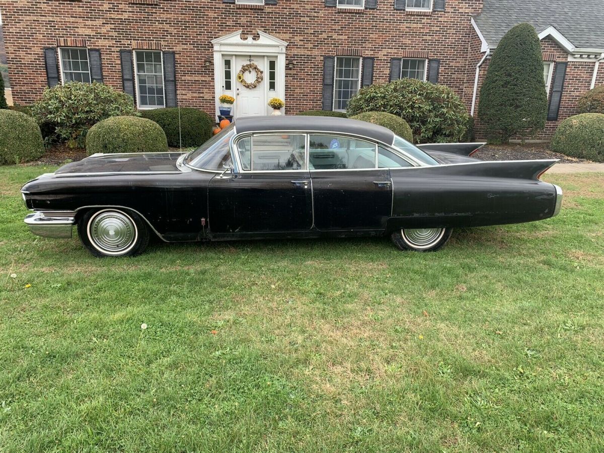 1960 Cadillac DeVille Sedan - photo 2