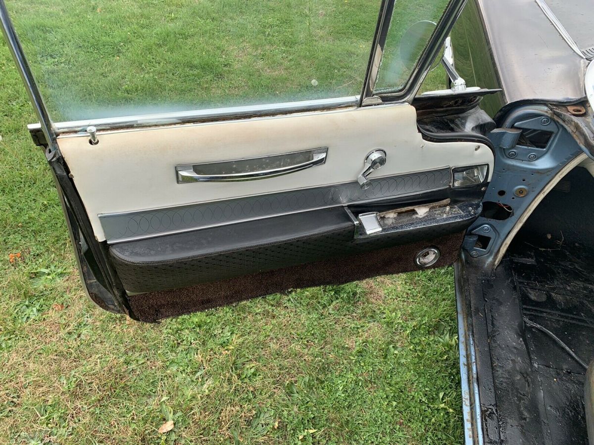 1960 Cadillac DeVille Sedan - photo 9