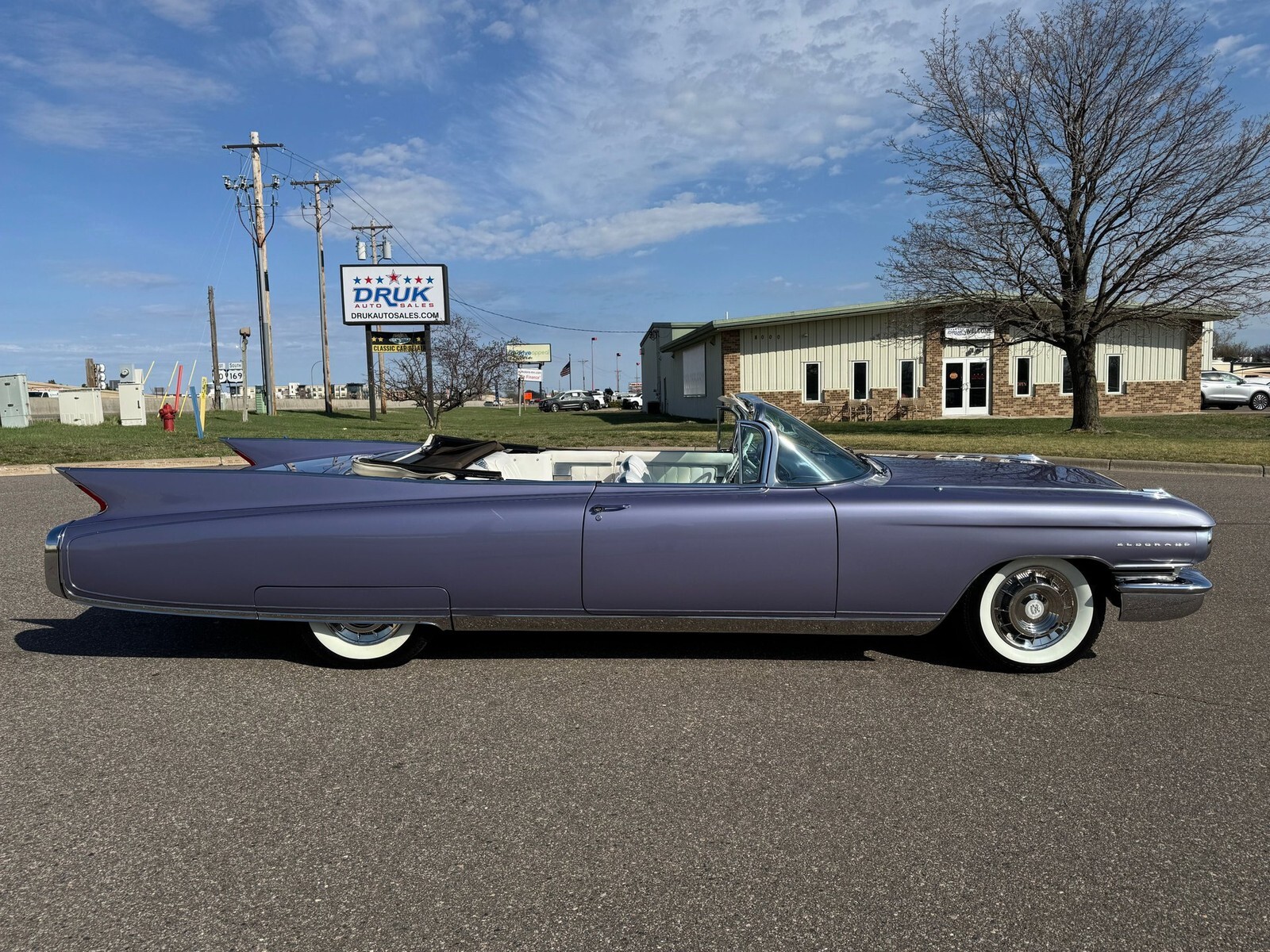 1960 Cadillac Eldorado Biarritz Convertible - photo 2
