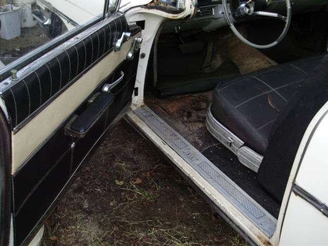 1960 Cadillac Hearse Ambulance Combination - photo 11