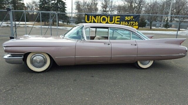 1960 Cadillac DeVille Hardtop - photo 2