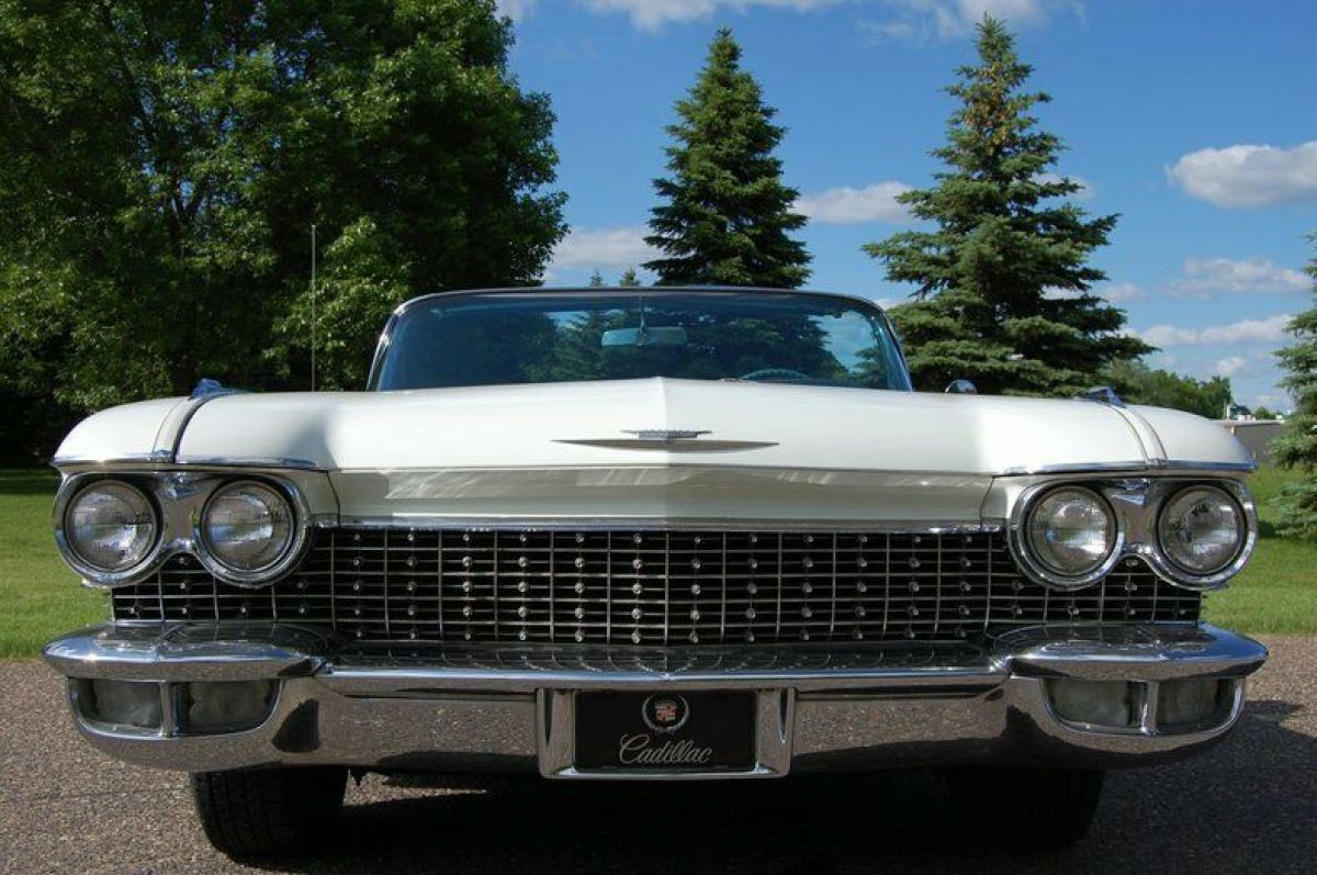 1960 Cadillac Series 62 Convertible - photo 2