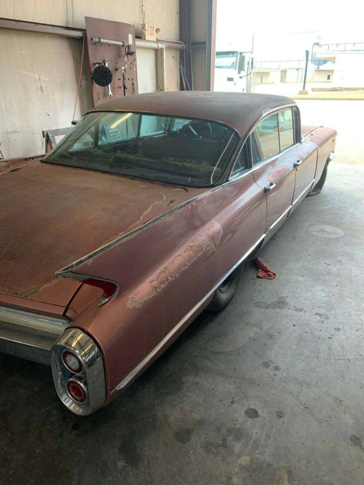 1960 Cadillac Series 62 4 Door Hardtop - photo 3