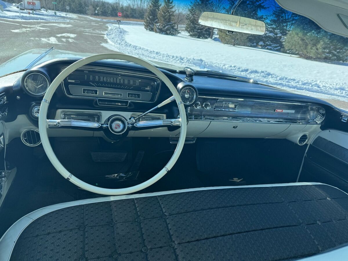 1960 Cadillac Series 62 Sedan Deville - photo 10