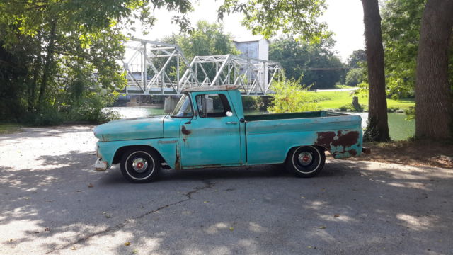 1960 Chevrolet Apache short wide bed fleetside patina shop truck farm pickup 1960 Chevrolet C-10