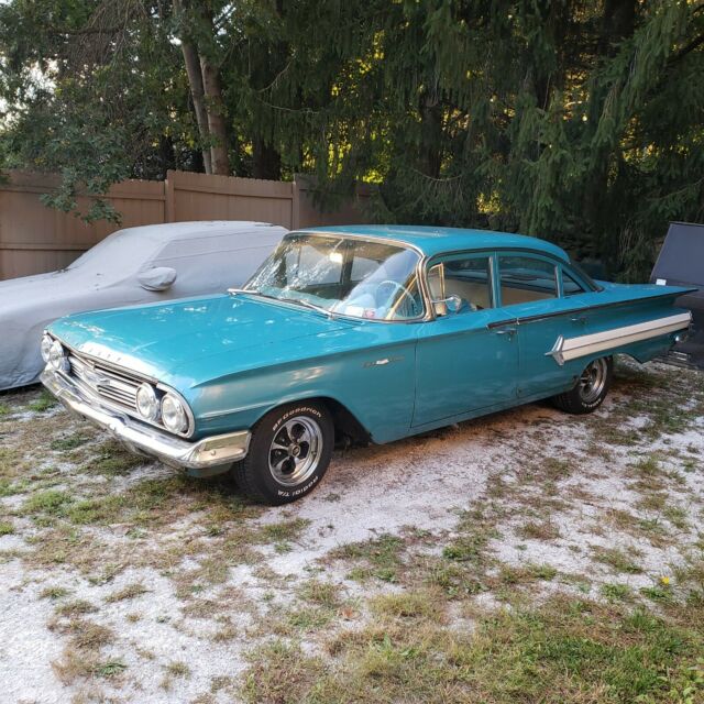 1960 CHEVROLET BELAIR 4DR. SEDAN RUNS GOOD. NO RESERVE-BID TO WIN.. 1960 Chevrolet Bel Air/150/210