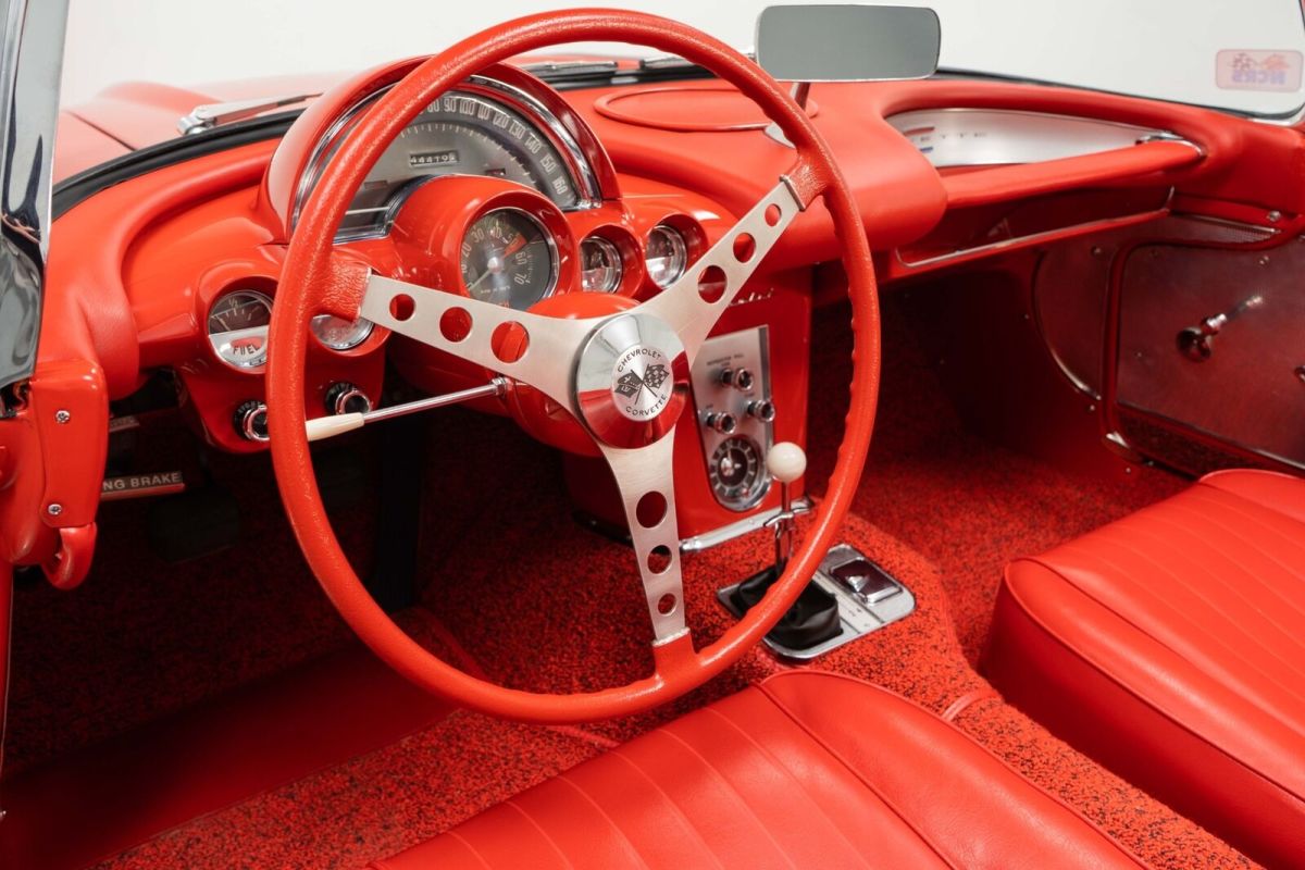 1960 Chevrolet Corvette - photo 12