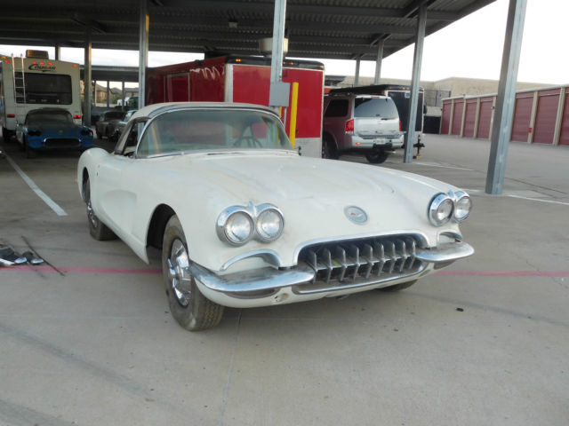 1960 Chevrolet Corvette Corvette convertible, Numbers matching, 4 Speed - photo 3