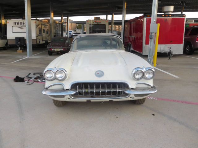 1960 Chevrolet Corvette Corvette convertible, Numbers matching, 4 Speed - photo 4