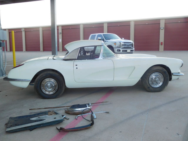 1960 Chevrolet Corvette Corvette convertible, Numbers matching, 4 Speed - photo 8
