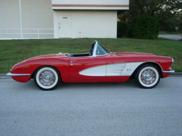 1960 Chevrolet Corvette Convertible - photo 12