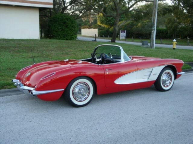 1960 Chevrolet Corvette Convertible - photo 13
