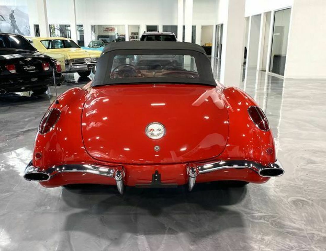 1960 Chevrolet Corvette Convertible - photo 11