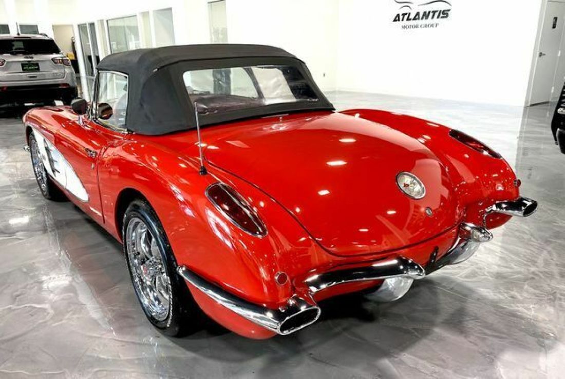 1960 Chevrolet Corvette Convertible - photo 12