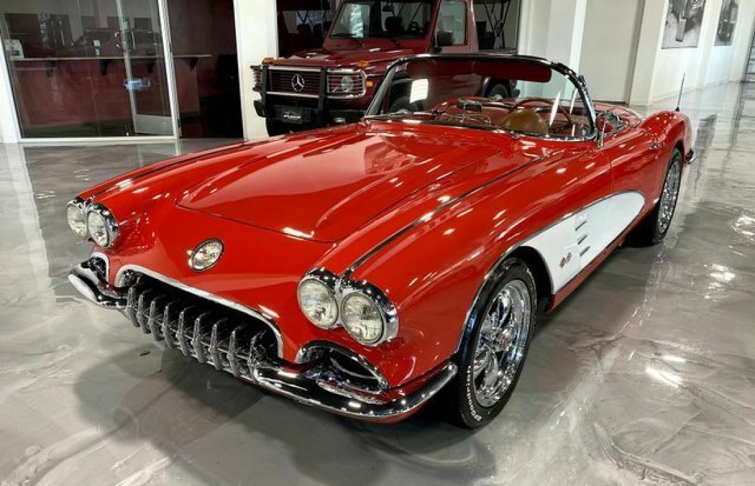 1960 Chevrolet Corvette Convertible - photo 2