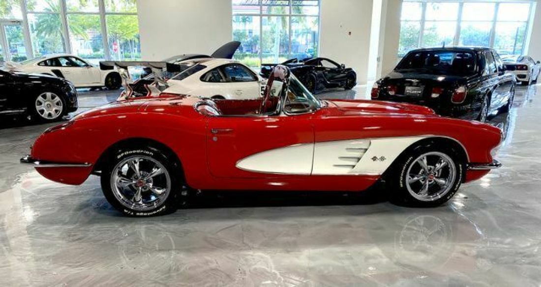 1960 Chevrolet Corvette Convertible - photo 6