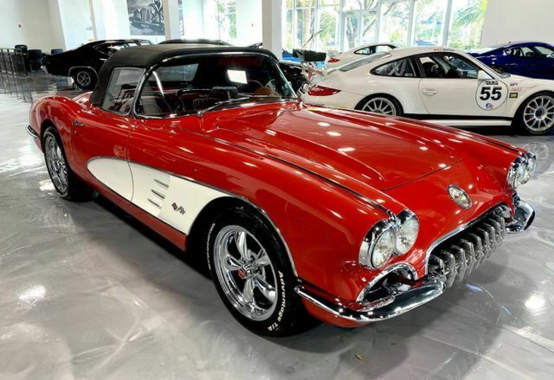 1960 Chevrolet Corvette Convertible - photo 9