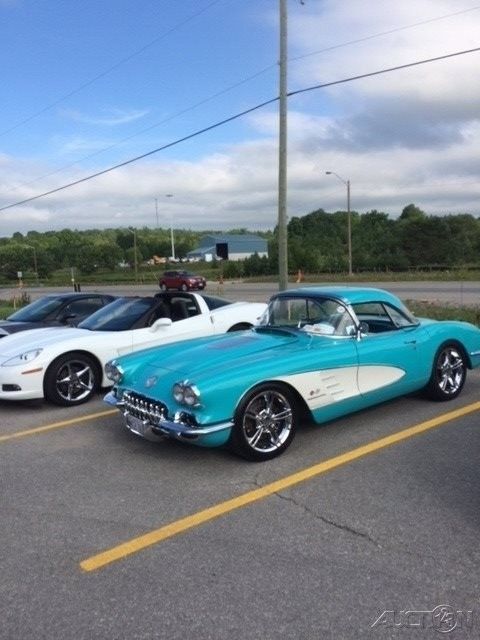 1960 Chevrolet Corvette Restored Hard Top / Soft Top Convertible - photo 12