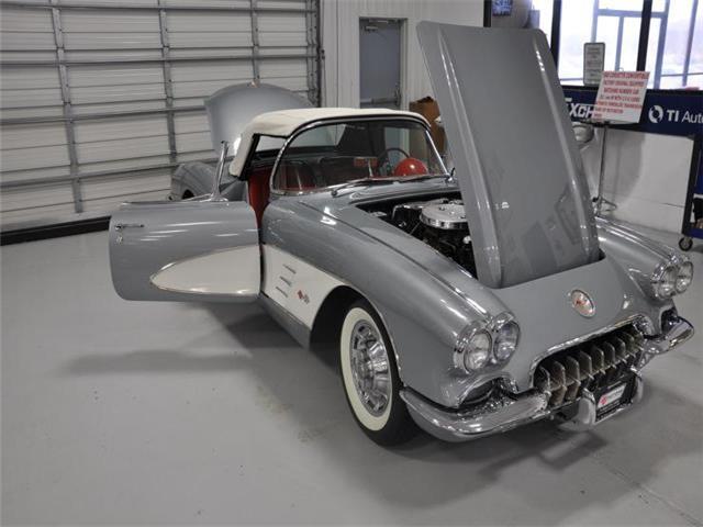 1960 Chevrolet Corvette -- - photo 3