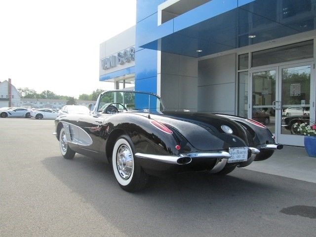 1960 Chevrolet Corvette Convertible - photo 8