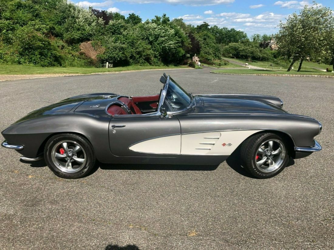 1960 Chevrolet Corvette - photo 2