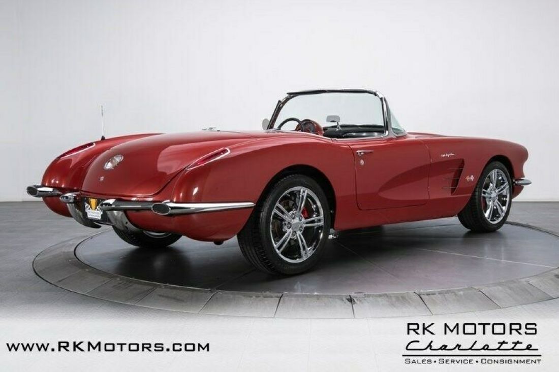 1960 Chevrolet Corvette - photo 2