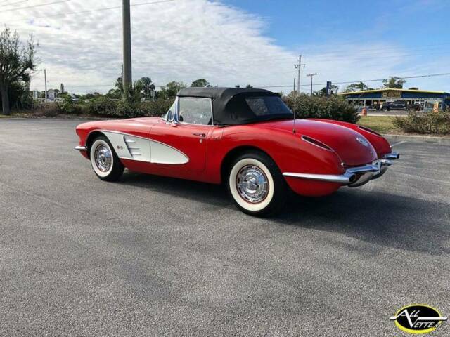 1960 Chevrolet Corvette - photo 11