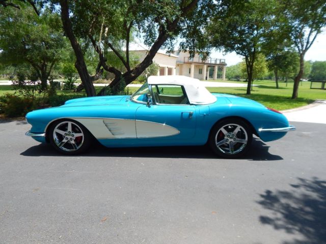 1960 Chevrolet Corvette Resto Mod - photo 2