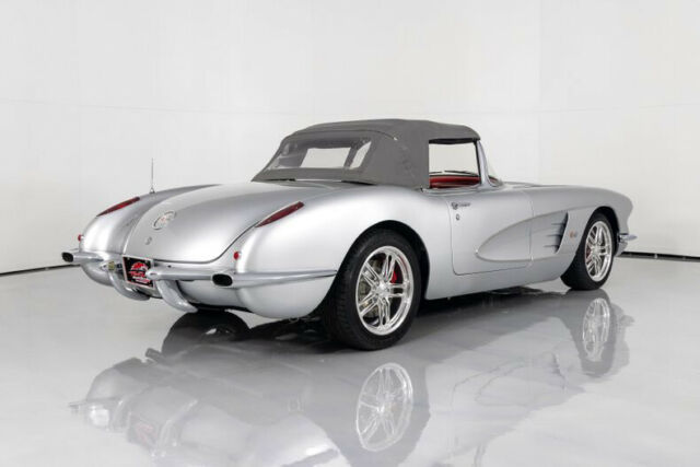 1960 Chevrolet Corvette Resto-Mod - photo 10