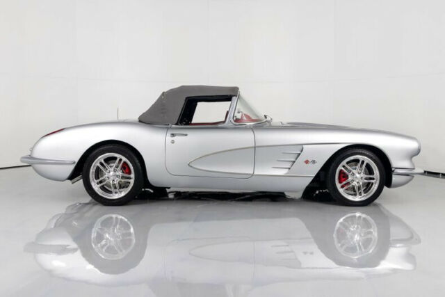 1960 Chevrolet Corvette Resto-Mod - photo 11