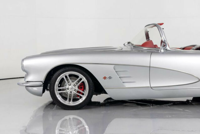 1960 Chevrolet Corvette Resto-Mod - photo 6