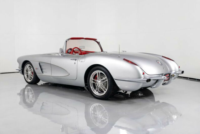 1960 Chevrolet Corvette Resto-Mod - photo 8
