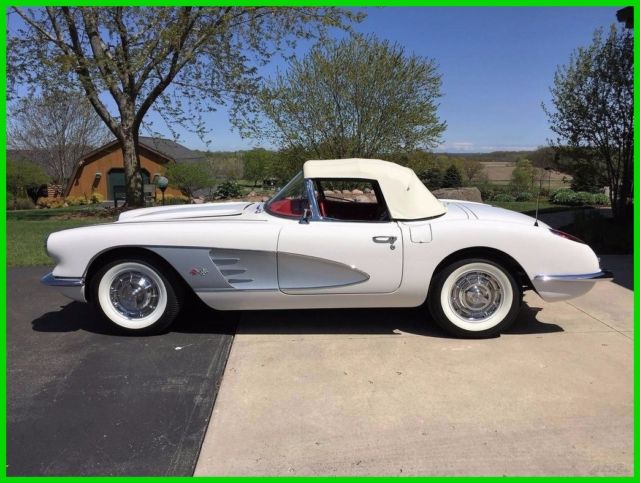 1960 Chevrolet Corvette Restored, 283 V8 245hp, 4-Speed Manual, 411 Posi Trac 1960 Chevrolet Corvette Original Numbers Matching 2-Door Soft Top Converti