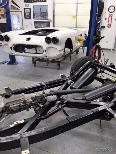 1960 Chevrolet Corvette Original Numbers Matching 2-Door Soft Top Converti - photo 6